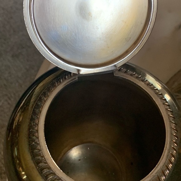 Vintage Silver Plated Reed & Barton Tea Pot - Picture 9 of 9